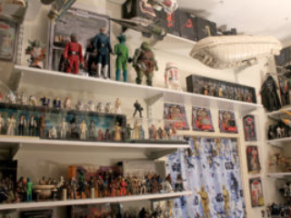 Star Wars action figure room