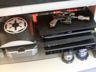 DL-44 blaster