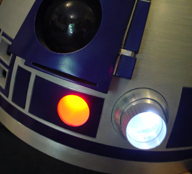 R2-D2 PSI display and holoprojector lighting test