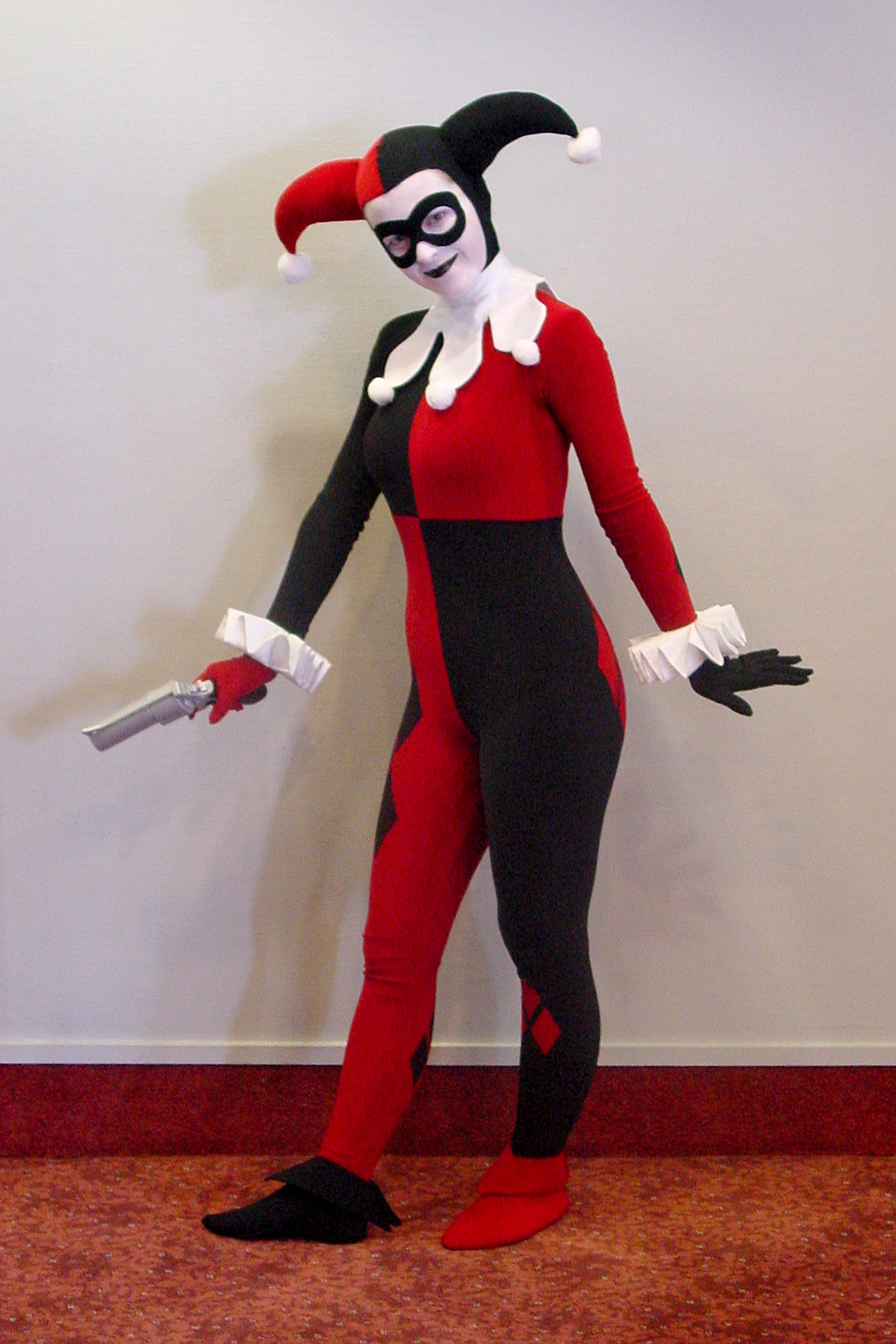 harley quinn batman the animated series costume