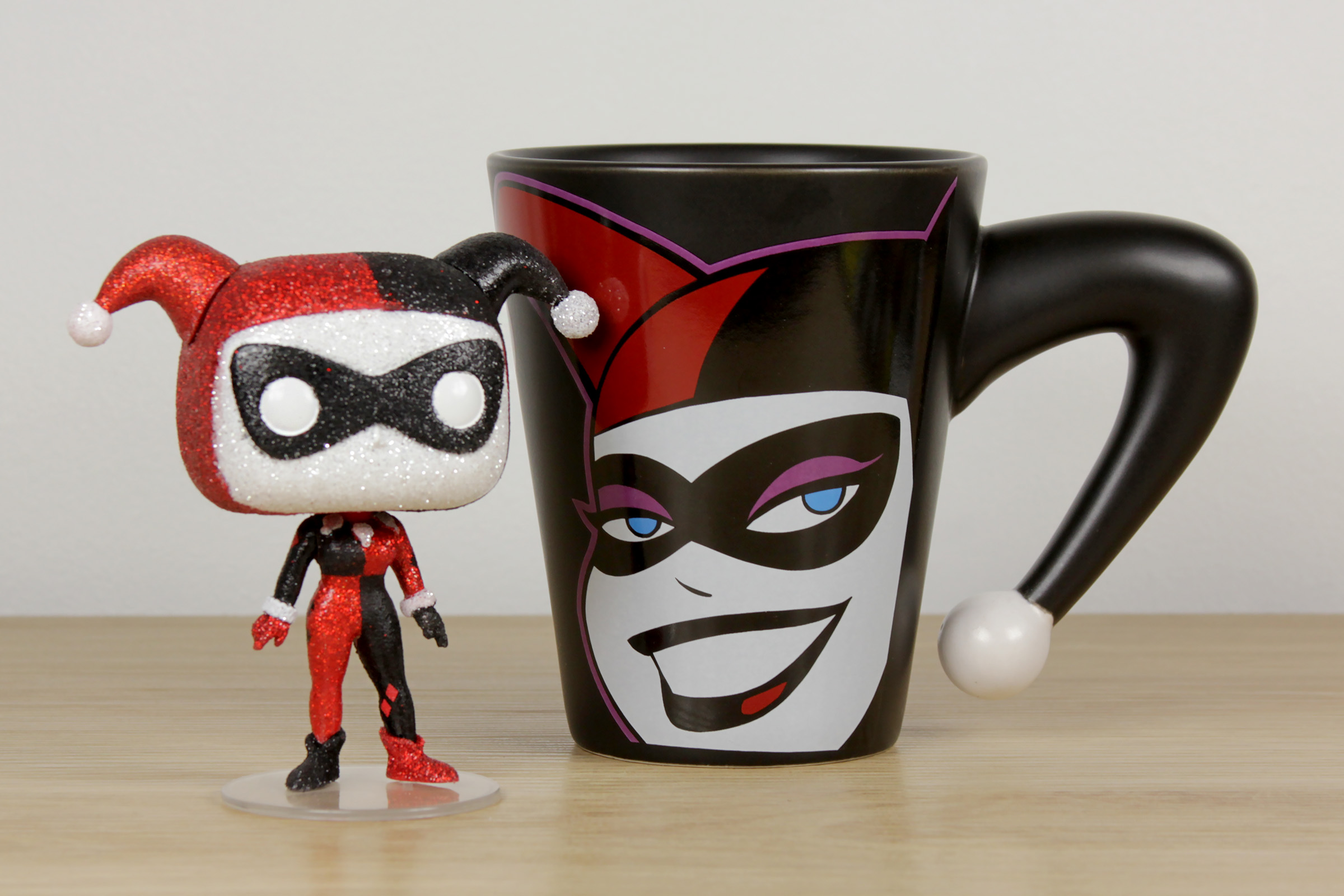 Harley Quinn Mug with Pop! Vinyl Figure