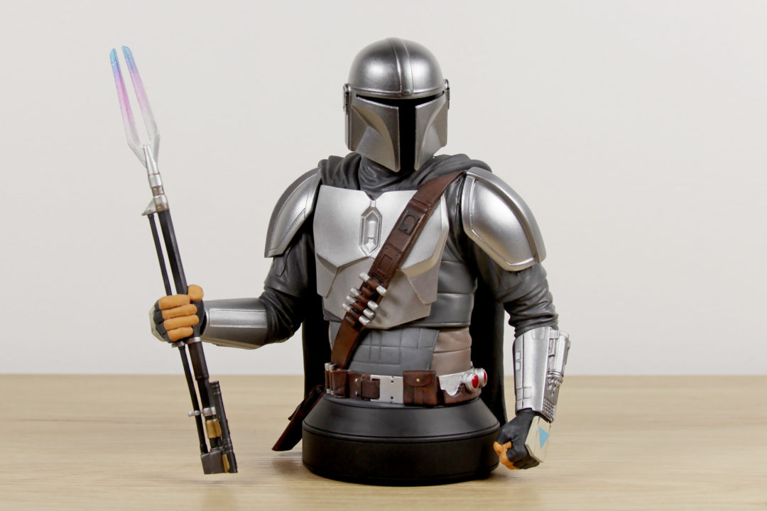 Gentle Giant The Mandalorian (Beskar Armor) 1:6 Scale Mini-Bust