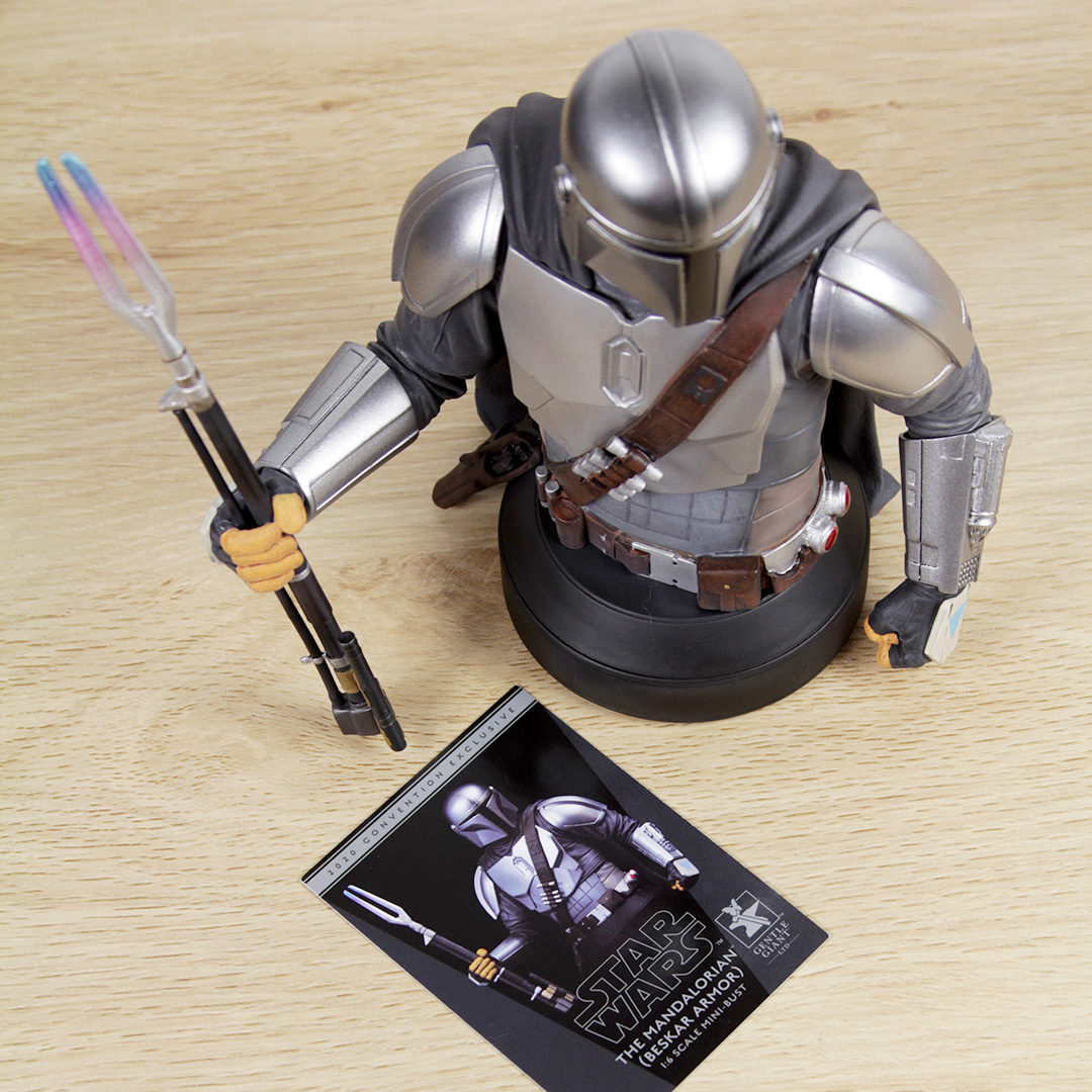 Gentle Giant The Mandalorian (Beskar Armor) 1:6 Scale Mini-Bust