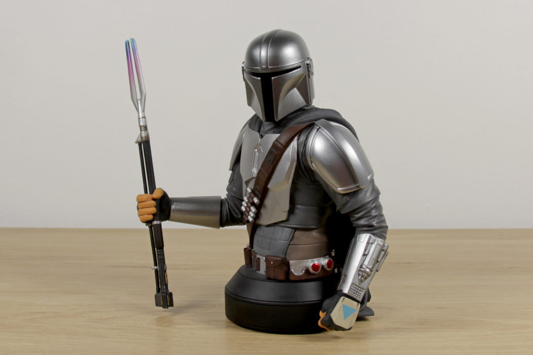 Gentle Giant The Mandalorian (Beskar Armor) 1:6 Scale Mini-Bust