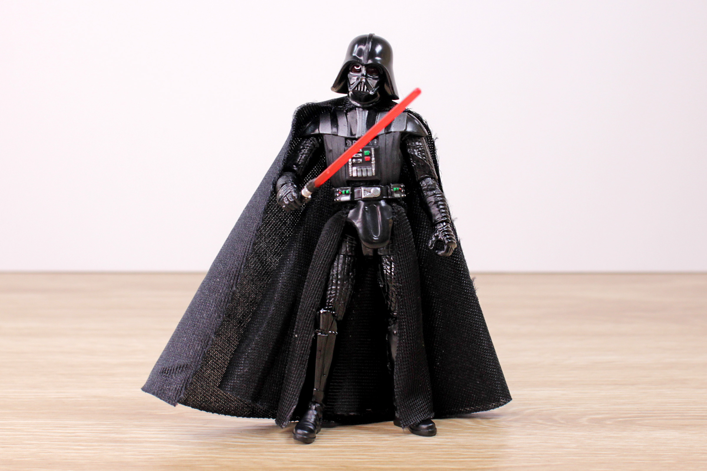 Disney Classic Movie Star Wars Darth Vader Tobacco Crusher